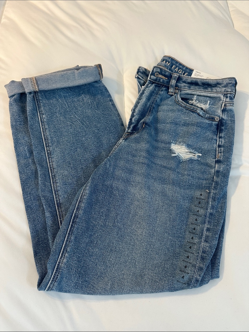 American Eagle Outfitters Mom Straight  Jeans in Medium Blue Wash